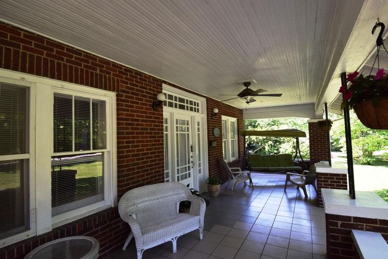 605 College Ave, Loudon, TN 37774