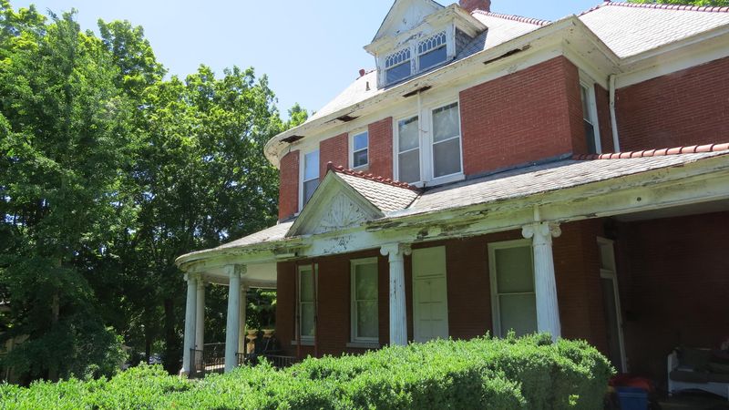 605 Cumberland, Harriman, TN 37748
