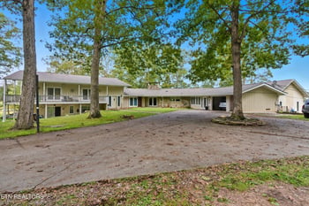 605 S Lake Dr #A, Oneida, TN 37841