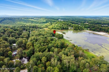 605 S Lake Dr #A, Oneida, TN 37841