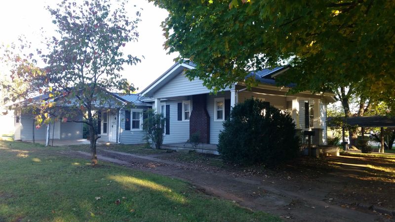 605 Ward Ave, Loudon, TN 37774