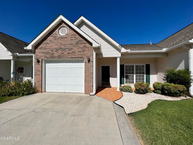 605 Willington Pl, Loudon, TN 37774