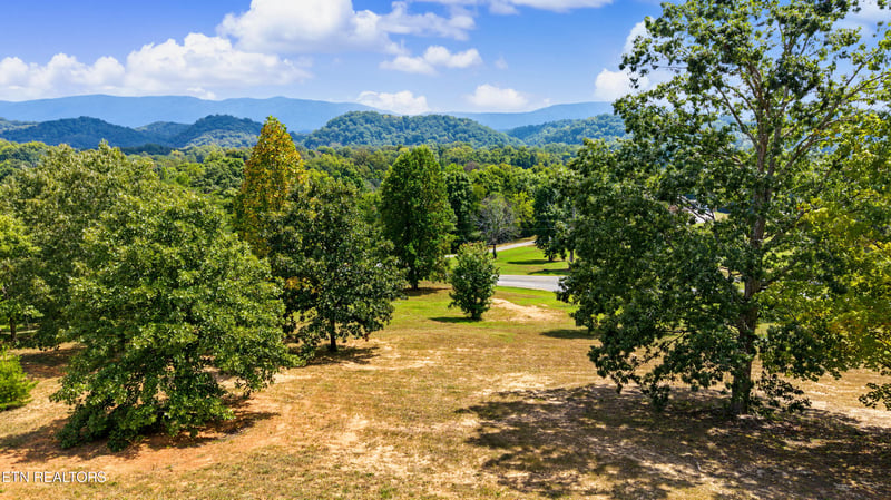 6051 Lindrick Ln, Maryville, TN 37801