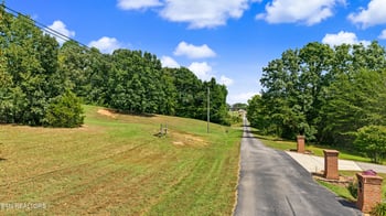 6051 Lindrick Ln, Maryville, TN 37801