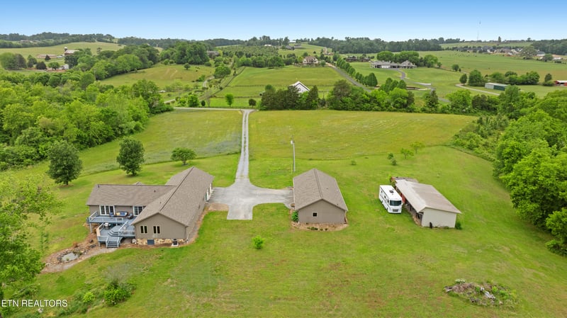 6052 Morganton Rd, Greenback, TN 37742