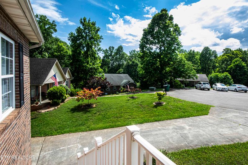 606 Liverpool Ln, Knoxville, TN 37920