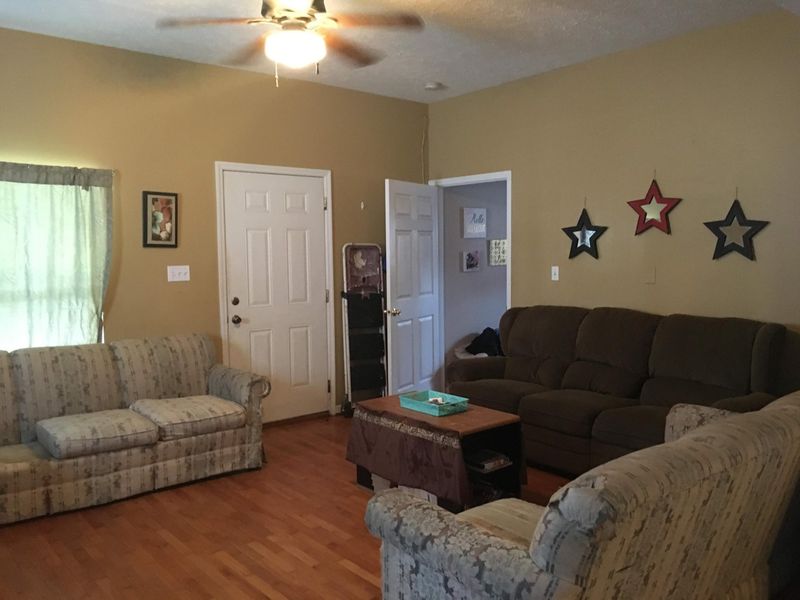 606 Steekee St, Loudon, TN 37774