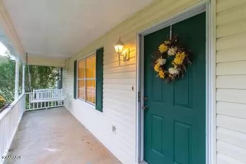 6064 Huffs Ferry Rd, Loudon, TN 37774