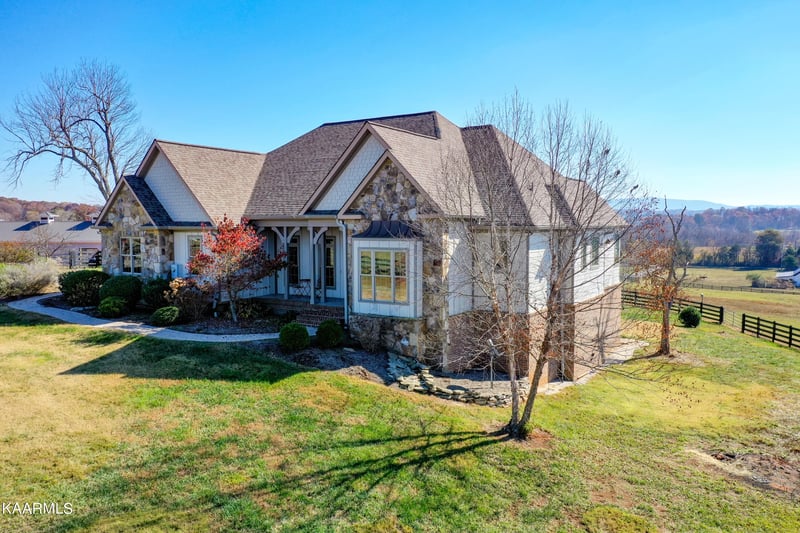 6069 Morganton Rd, Greenback, TN 37742