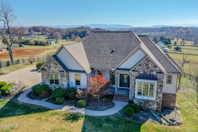 6069 Morganton Rd, Greenback, TN 37742