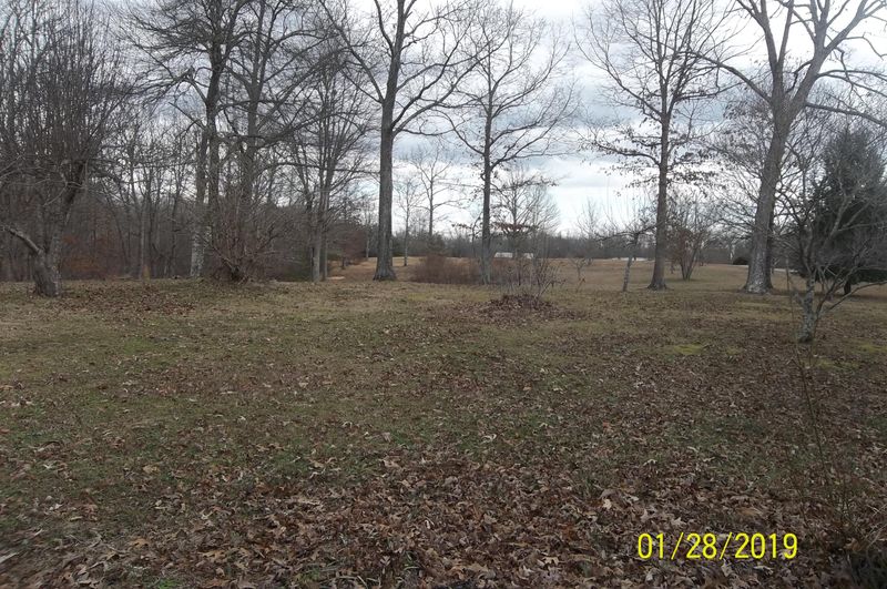 607 Christenson Rd, Deer Lodge, TN 37726