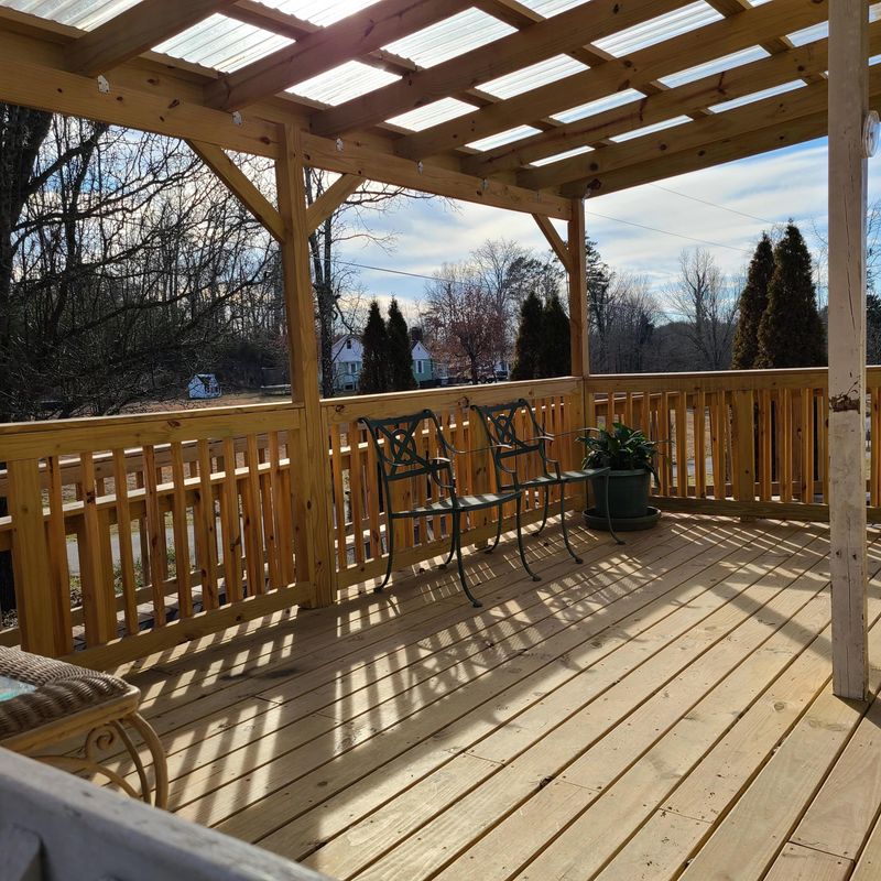 607 Garden Ave, Oliver Springs, TN 37840