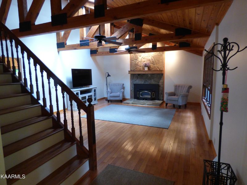 607 Hatler Rd, Crossville, TN 38555