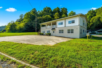 607 Old Tacora Hills Rd, Clinton, TN 37716