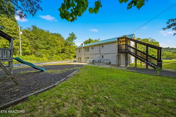607 Old Tacora Hills Rd, Clinton, TN 37716