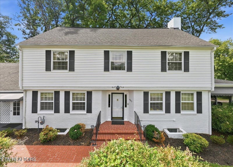 607 S Charles G Seivers Blvd, Clinton, TN 37716