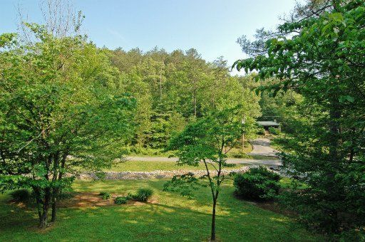 607 Stonegate Way, Townsend, TN 37882