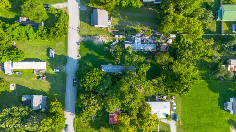 607 W Wheeler St, Rockwood, TN 37854