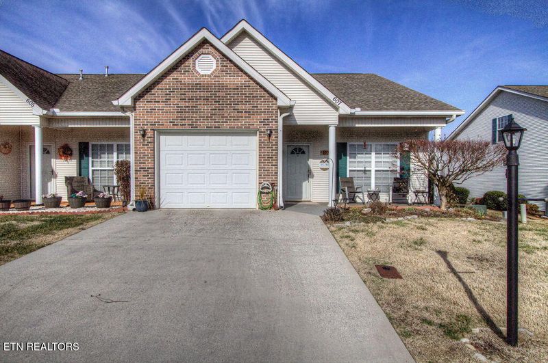 607 Willington Pl, Loudon, TN 37774