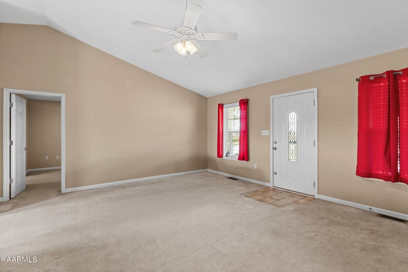 6078 Hummingbird Ln, Whitesburg, TN 37891