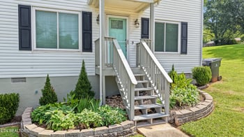 608 Busbee Rd, Knoxville, TN 37920