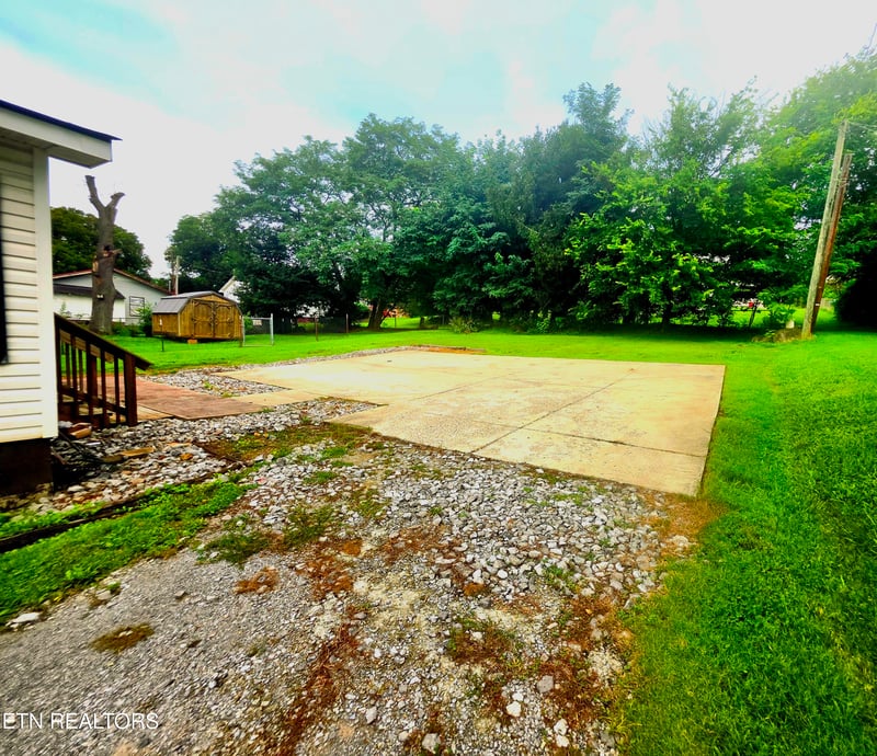608 Church St, Loudon, TN 37774