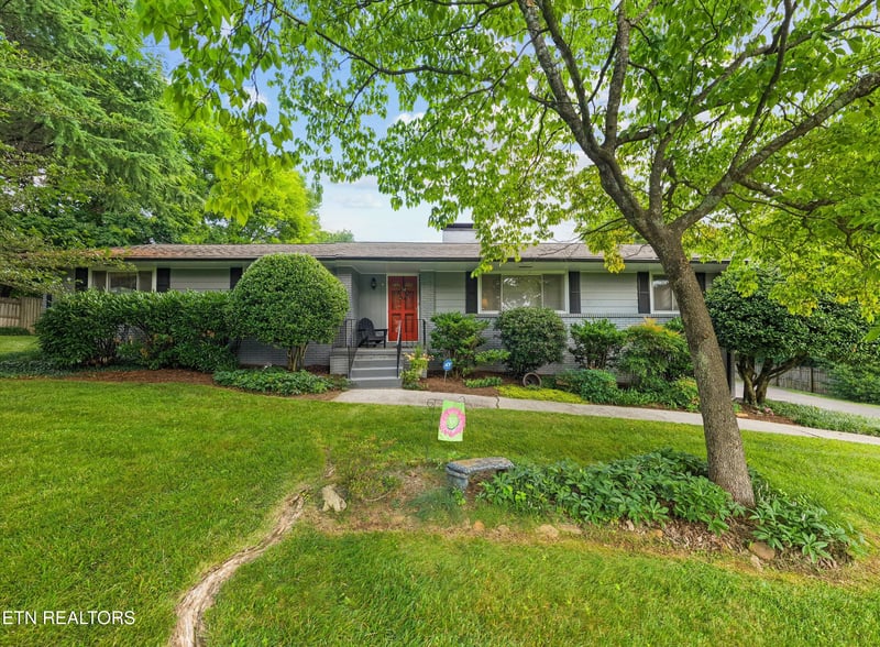 608 Churchill Rd, Knoxville, TN 37909