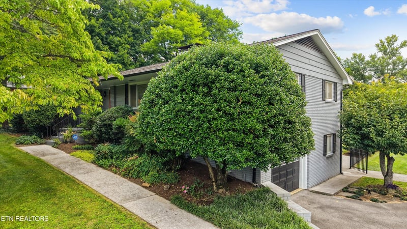 608 Churchill Rd, Knoxville, TN 37909