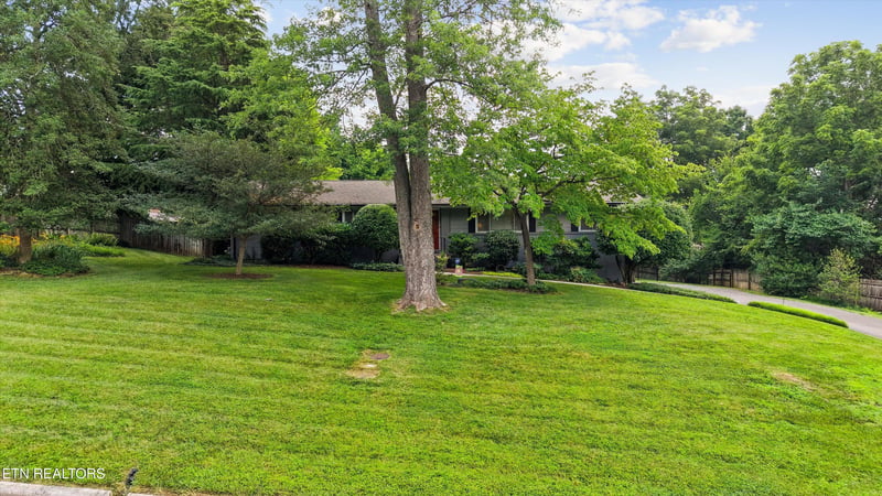 608 Churchill Rd, Knoxville, TN 37909