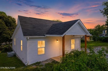 608 E Walden St, Lafollette, TN 37766