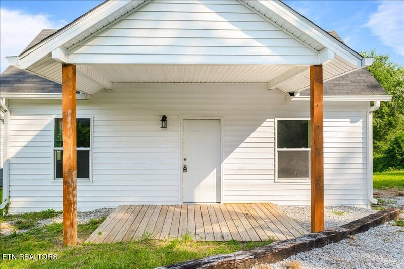 608 E Walden St, Lafollette, TN 37766