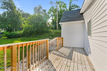 608 E Walden St, Lafollette, TN 37766