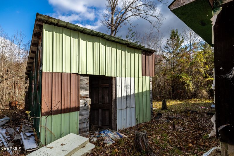 608 Island Ford Rd, Lancing, TN 37770