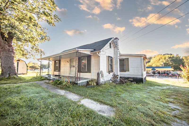 608 Poplar Ave, Rockwood, TN 37854
