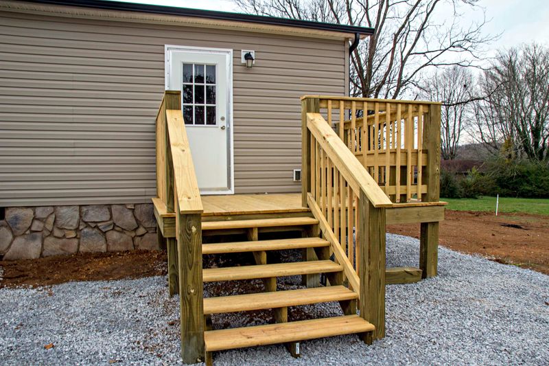608 S Matlock Ave, Athens, TN 37303