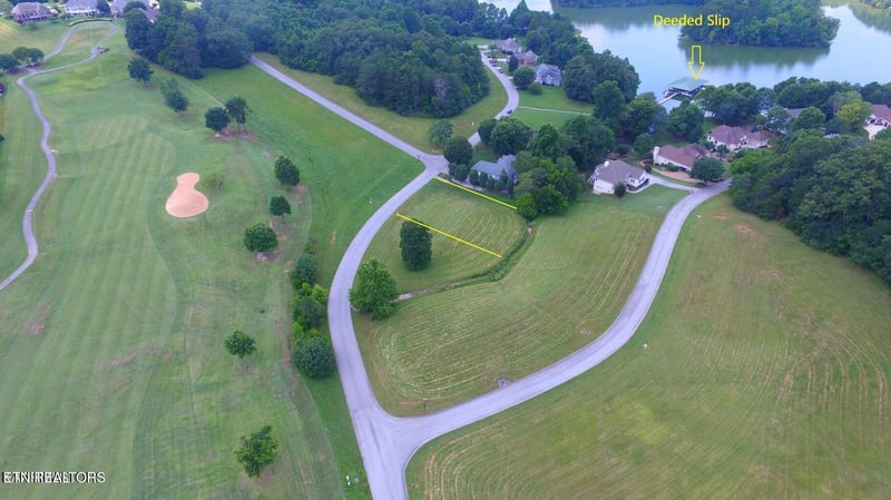 608 Wood Duck Dr, Vonore, TN 37885