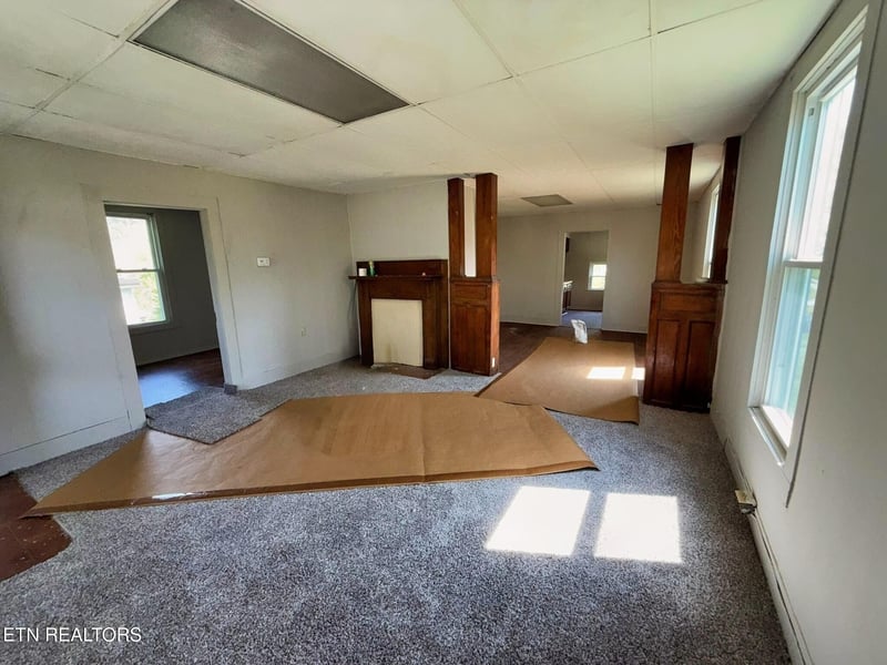 608 Wright St, Jellico, TN 37762