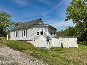 608 Wright St, Jellico, TN 37762