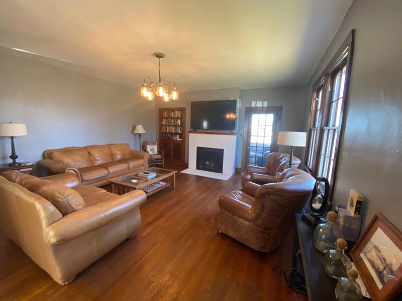 609 Broad Ave, Sevierville, TN 37862