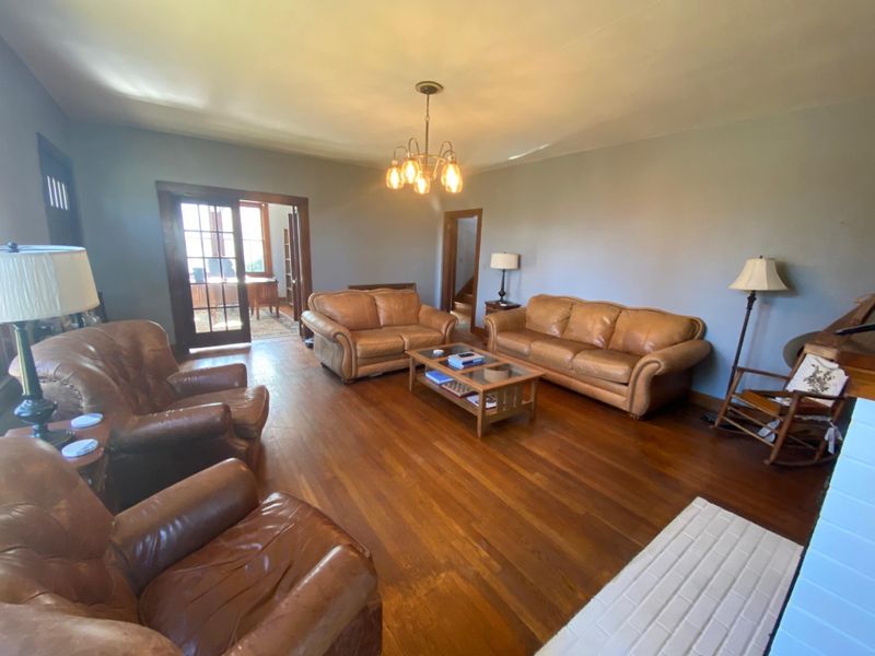 609 Broad Ave, Sevierville, TN 37862