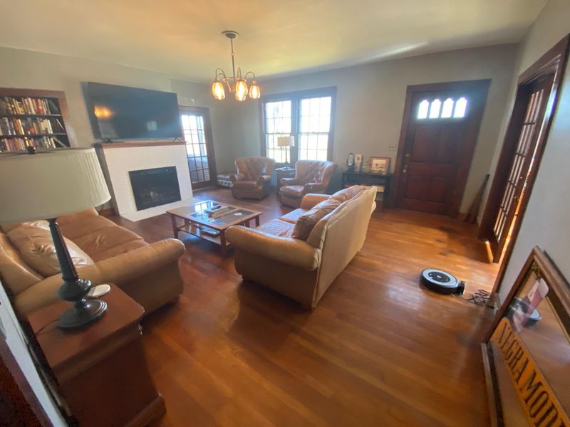 609 Broad Ave, Sevierville, TN 37862