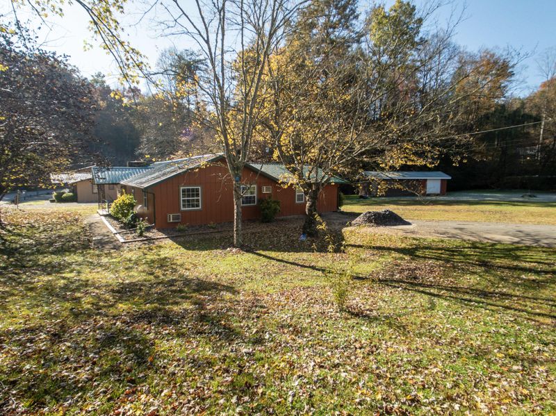 609 Cartertown Rd, Gatlinburg, TN 37738