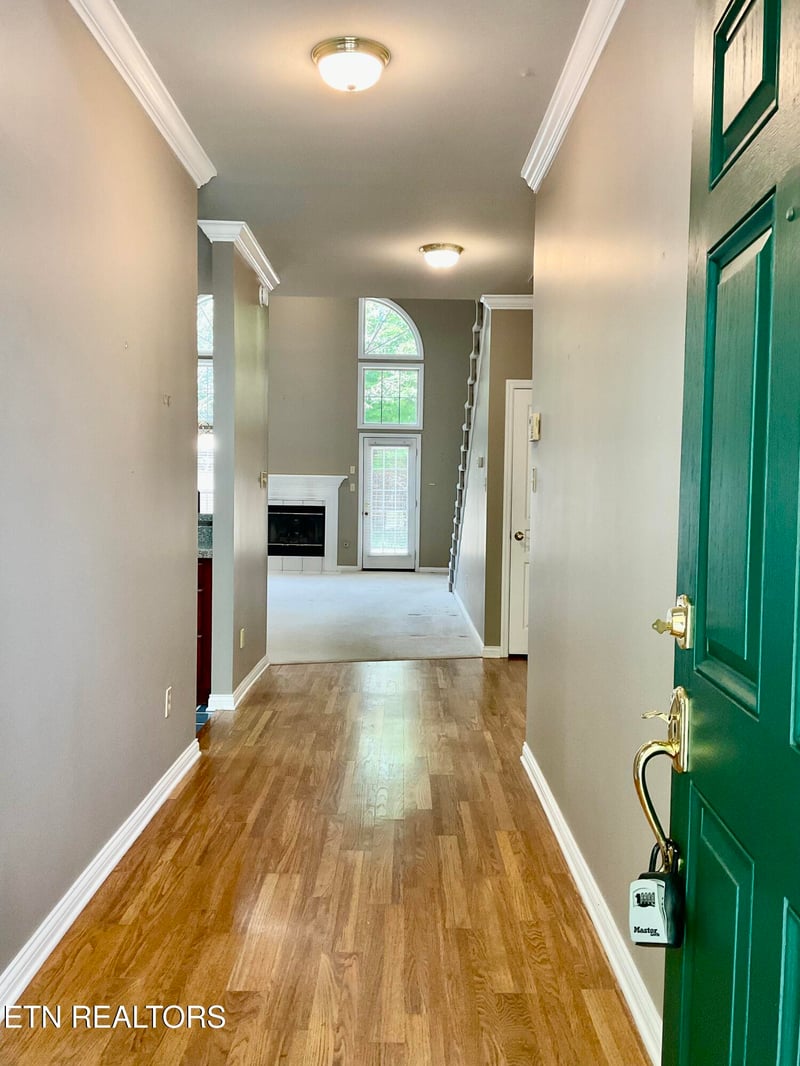 609 Chapel Point Ln #1, Knoxville, TN 37934