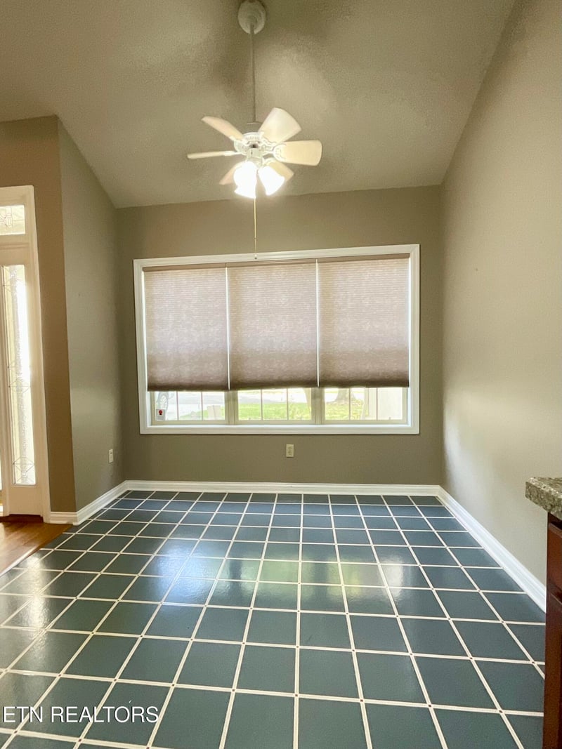 609 Chapel Point Ln #1, Knoxville, TN 37934