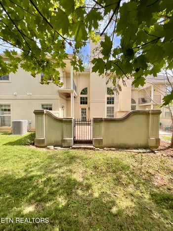 609 Chapel Point Ln #1, Knoxville, TN 37934