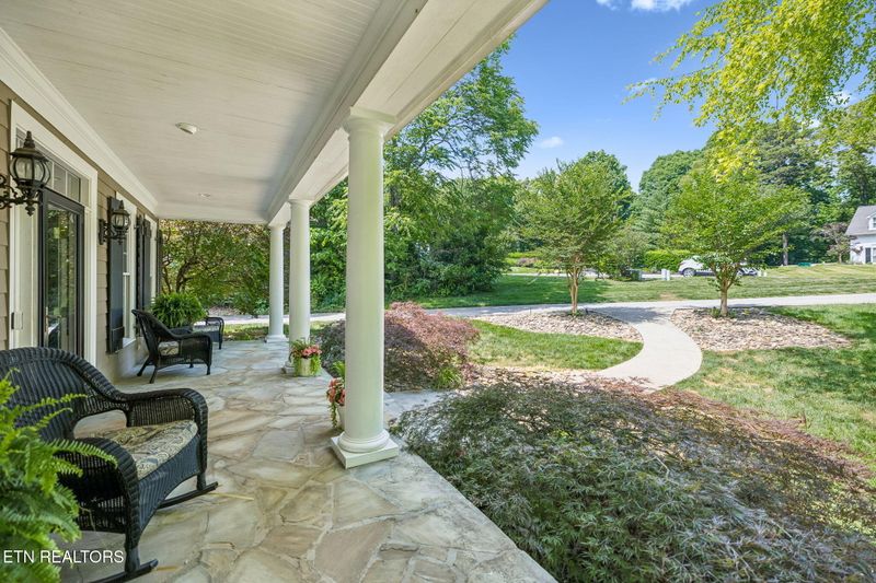 609 Commodore Ln, Knoxville, TN 37934