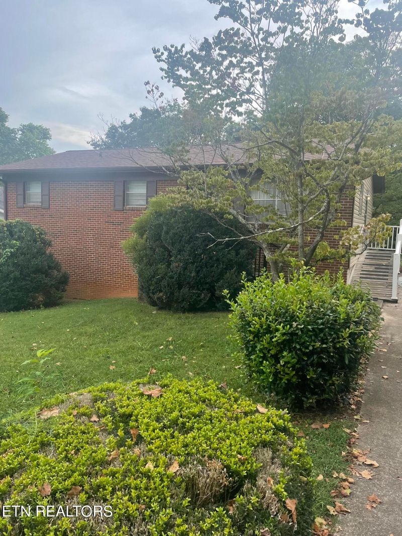 609 Front St, Maryville, TN 37804