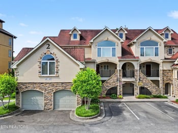609 River Place Way #B301, Sevierville, TN 37862