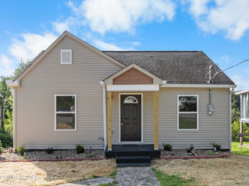 609 Rose Hill Dr, Lafollette, TN 37766