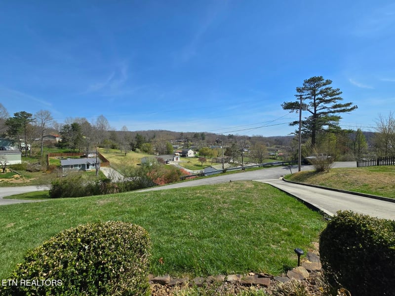 609 S Proctor Blvd, Oneida, TN 37841